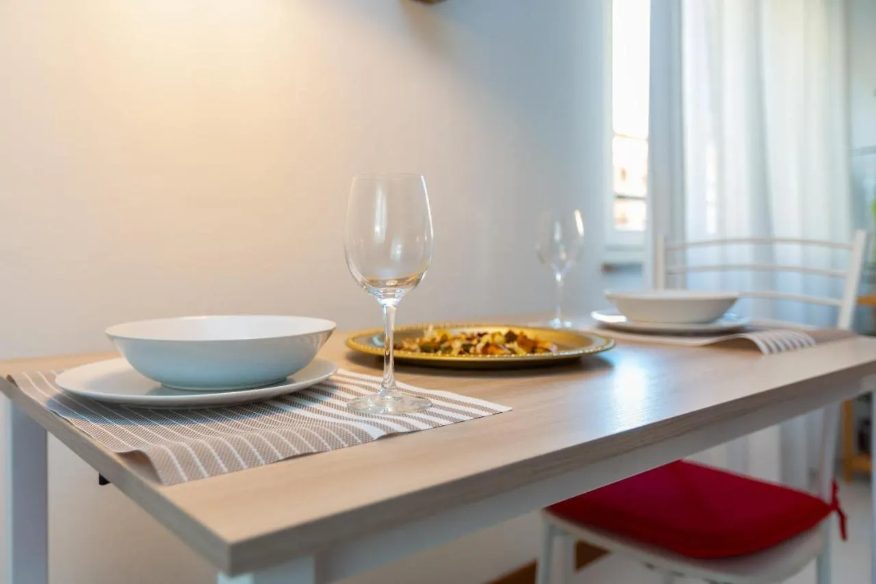Happy House 7 Minuti Da Mxp E 30 Minuti Da Milano Apartment Busto Arsizio Italy