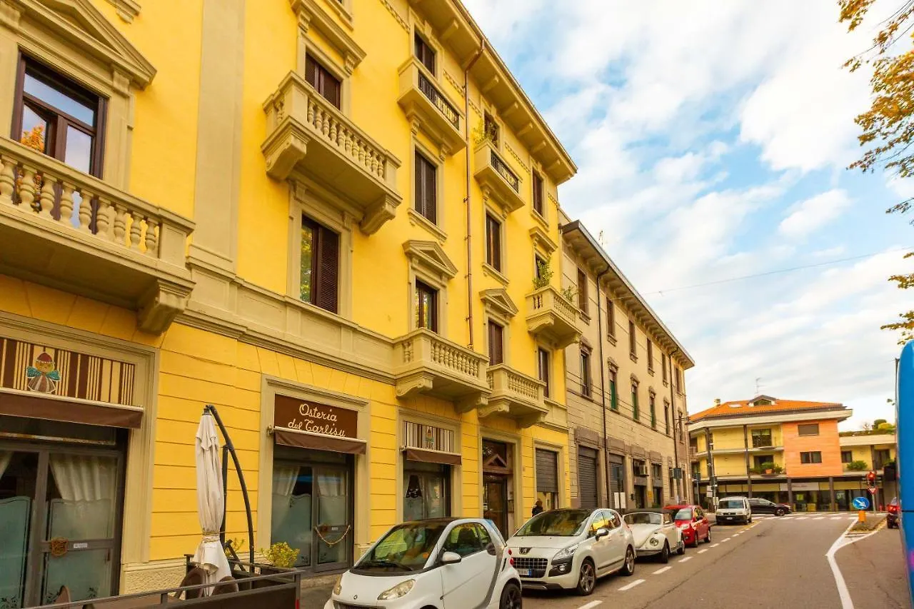 Happy House 7 Minuti Da Mxp E 30 Minuti Da Milano Apartment Busto Arsizio Italy