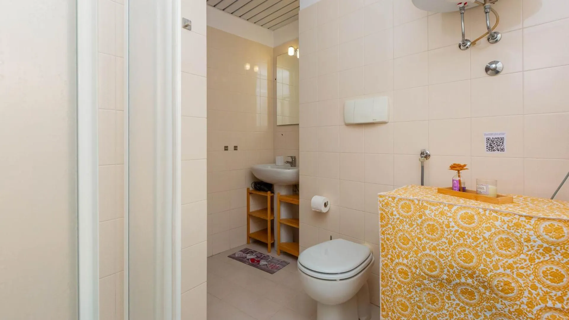 Happy House 7 Minuti Da Mxp E 30 Minuti Da Milano Apartment Busto Arsizio 0*,  Italy